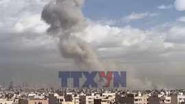 Tiêu điểm quốc tế: Khe cửa hẹp cho hòa bình