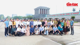 Báo Tin tức và Dân tộc học tập và làm theo tư tưởng, đạo đức Hồ Chí Minh