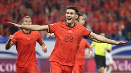Hàng thủ U23 Việt Nam cần coi chừng 'Cậu bé Vàng' của bóng đá Trung Quốc 