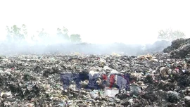 Rác thải bủa vây vì lò đốt tê liệt ở Diên Hà, Hưng Yên