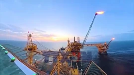 Gác niềm riêng vì Tết chung