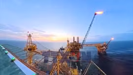 Gác niềm riêng vì Tết chung