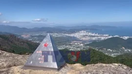 Ngắm cảnh đẹp biển Nha Trang từ đỉnh núi Hoàng Ngưu Sơn