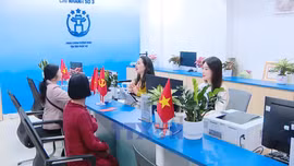 Khẩn trương, nghiêm túc ngay ngày làm việc đầu năm