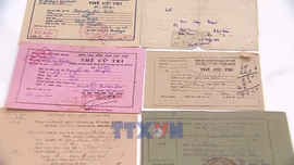 Sưu tầm thẻ cử tri - Gìn giữ ký ức lịch sử