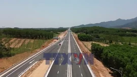 Vượt bão lũ, nhiều dự án cao tốc về đích dịp 19/12