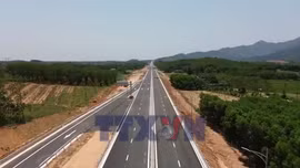 Vượt bão lũ, nhiều dự án cao tốc về đích dịp 19/12