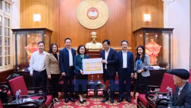 TTXVN hỗ trợ đồng bào miền Trung, Tây Nguyên khắc phục hậu quả mưa lũ