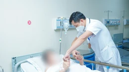 Bác sĩ ơi: Cách xử trí khi phát hiện người bị đột quỵ 