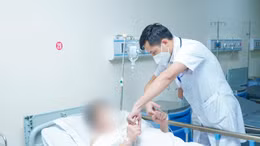 Bác sĩ ơi: Cách xử trí khi phát hiện người bị đột quỵ 