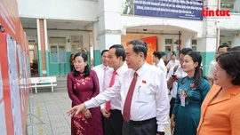 Chủ tịch Quốc hội Trần Thanh Mẫn dự Ngày bầu cử tại xã Hóc Môn.