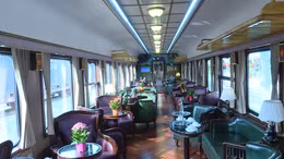 Chính thức vận hành đoàn tàu VIP du lịch hạng sang 'Hoa Phượng Đỏ'