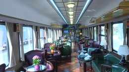 Chính thức vận hành đoàn tàu VIP du lịch hạng sang 'Hoa Phượng Đỏ'