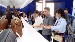 Trên 300 sản phẩm vi phạm được trưng bày để nhận diện