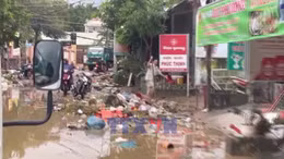 Khánh Hòa: Khẩn trương dọn dẹp ngổn ngang sau lũ lụt