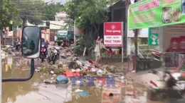 Khánh Hòa: Khẩn trương dọn dẹp ngổn ngang sau lũ lụt