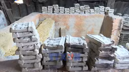 'Giữ lửa' làng nghề tượng Tam vị Táo quân xứ Huế