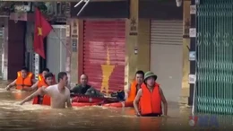 Nhiều xã, phường ở Thái Nguyên vẫn bị ngập sâu và cô lập