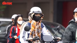 Tiết trời se se, Hà Nội chạm ngõ mùa đông