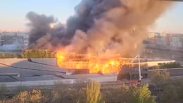 Cháy lớn tại thủ đô Paris của Pháp