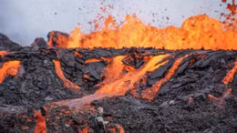 Những ngọn núi lửa có thể hủy diệt châu Âu: Khi 'sát thủ của nhân loại' thức giấc