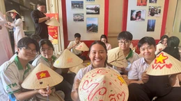 Mừng Xuân Bính Ngọ - Mừng Đảng quang vinh trên thành phố mang tên Bác