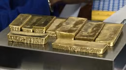 Giá vàng lập kỉ lục mới, vượt ngưỡng 4.000 USD/ounce