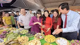 Câu chuyện hôm nay qua ảnh - sáng 5/8