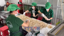 Đặc sản dừa sáp Vĩnh Long 'cháy hàng'