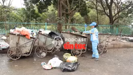 Những người thầm lặng làm cho Tết đẹp hơn