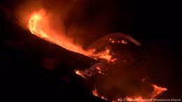 Núi lửa Kilauea ở Hawaii phun trào