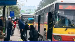 Bắt buộc khai báo y tế đối với hành khách trên các phương tiện giao thông