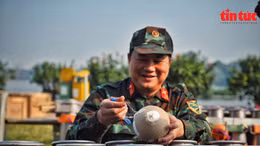 Hà Nội: Cận cảnh trận địa pháo hoa trước giao thừa trên tuyến phố đi bộ Thiền Quang