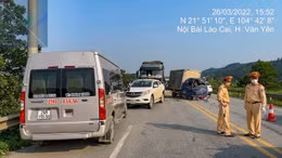 Cao tốc Nội Bài- Lào Cai chằng chịt 'ổ gà, ổ voi', nguy cơ xảy ra tai nạn