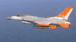Mỹ 'biến' F-16 thành máy bay không người lái