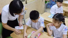 Nhà trường không thu gộp nhiều khoản cùng thời điểm