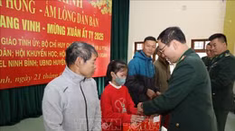 Mang Tết đến vùng biên giới biển