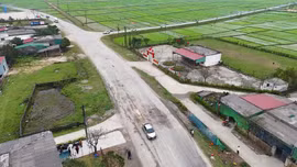 Tuyến đường ven biển Hà Tĩnh xuống cấp nghiêm trọng