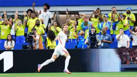 Cổ động viên Anh tự hào về màn trình diễn của Harry Kane
