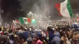 Mexico vỡ òa sau chiến thắng trước Ecuador